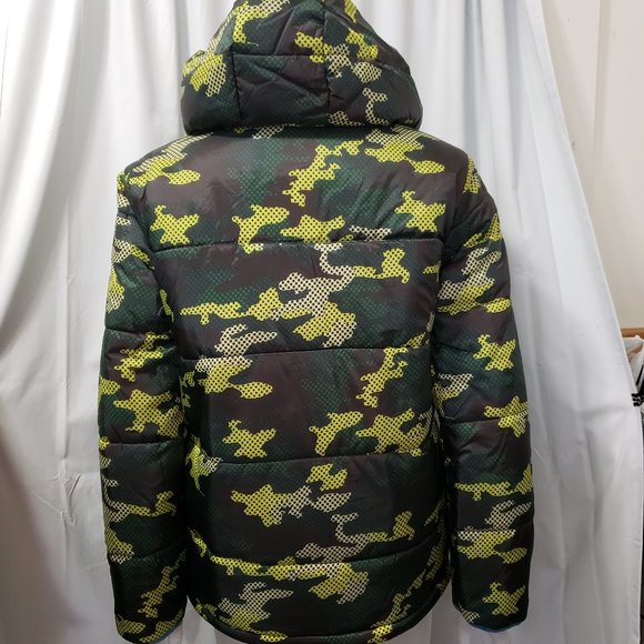 Boys Camouflage Puffer Jacket NWT - Picture 2 of 3